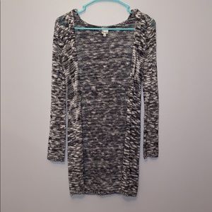 Black & white cardigan w/ hood